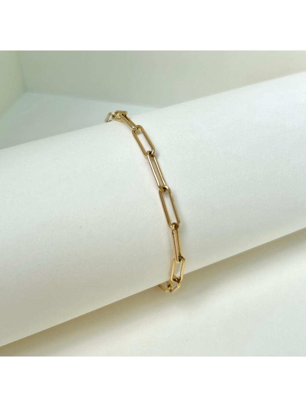 Gold Tone Paper Clip Chain Bracelet Size 8” - Excellent Condition